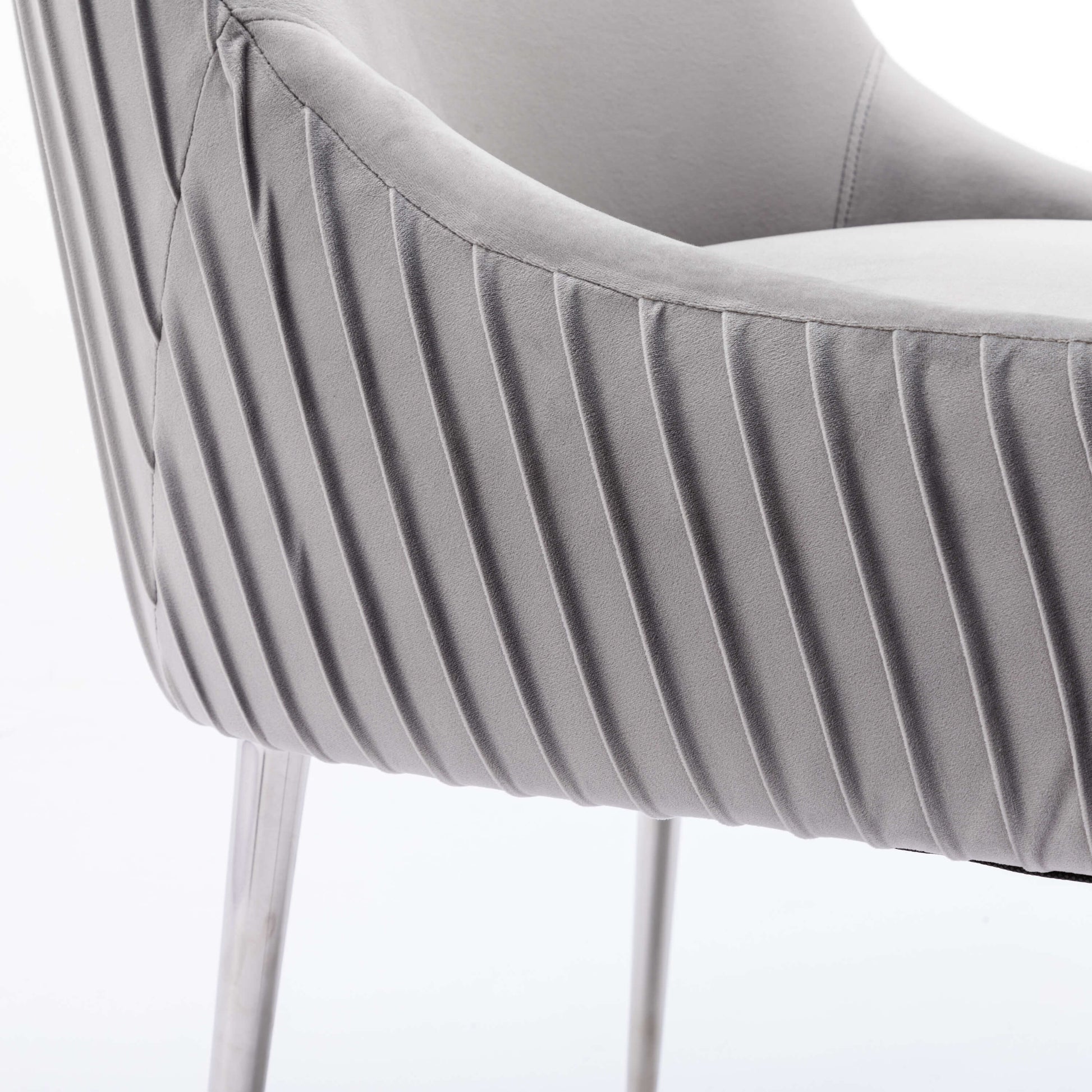 SEYNAR Modern Velvet Pleated Finish Back Dining Chair Set of 2/4/6 with Rear Handle