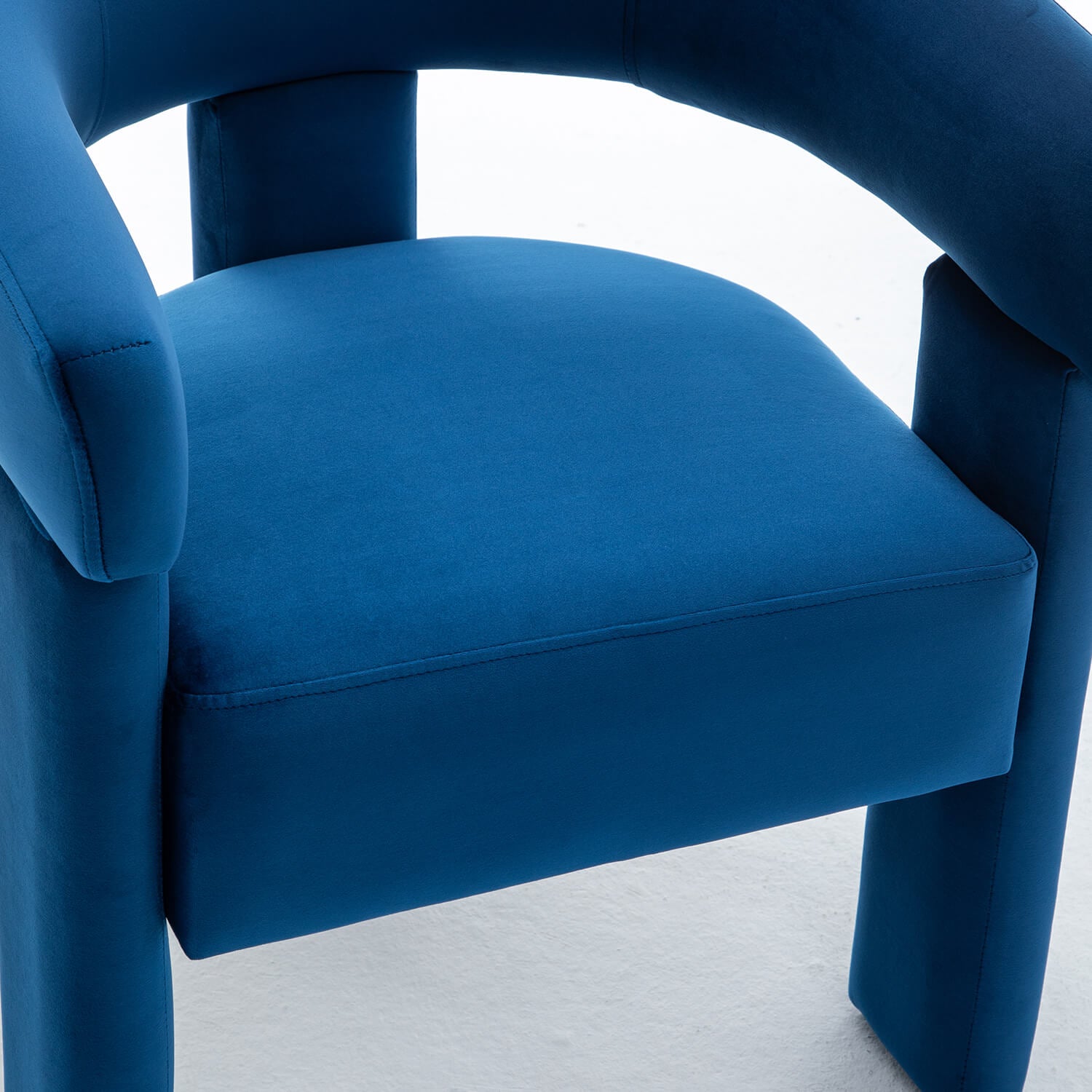 SEYNAR Modern Velvet Accent Chair, Upholstered Barrel Armchair with Curved Back and Thickened Padded Seat,Single chair or Set of 2/4/6