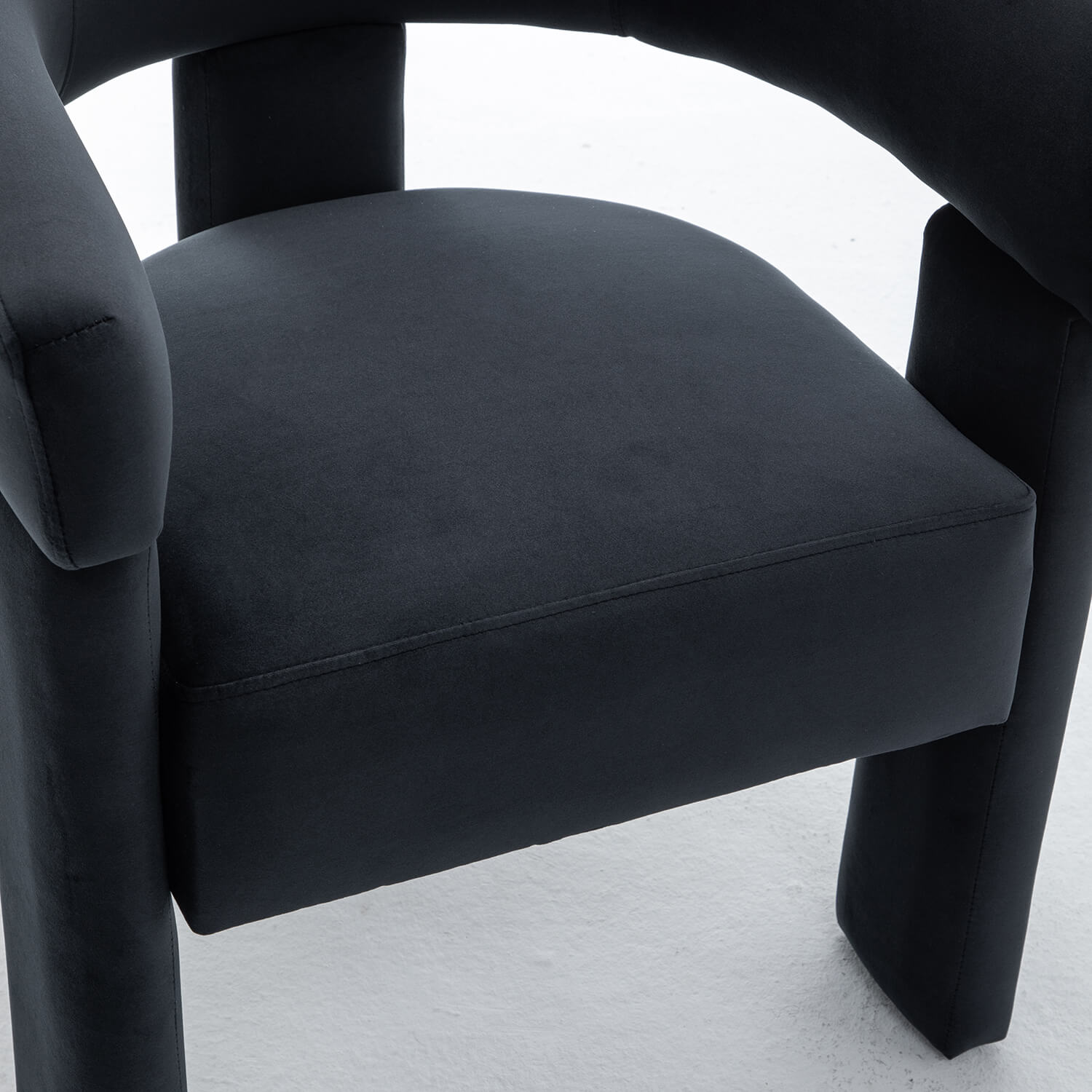 SEYNAR Modern Velvet Accent Chair, Upholstered Barrel Armchair with Curved Back and Thickened Padded Seat,Single chair or Set of 2/4/6