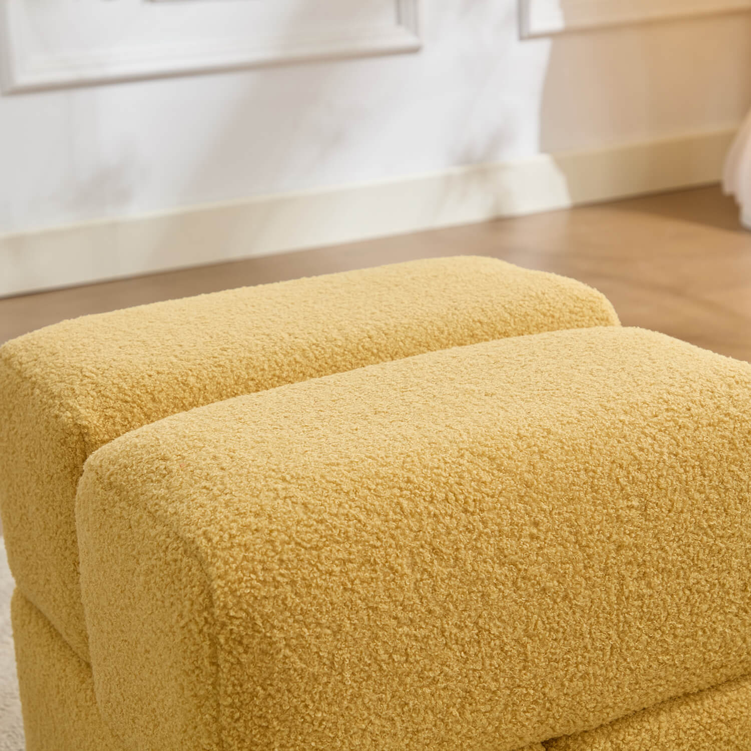 SEYNAR Modern 16.5''Faux Sherpa Square  Cube Otttoman