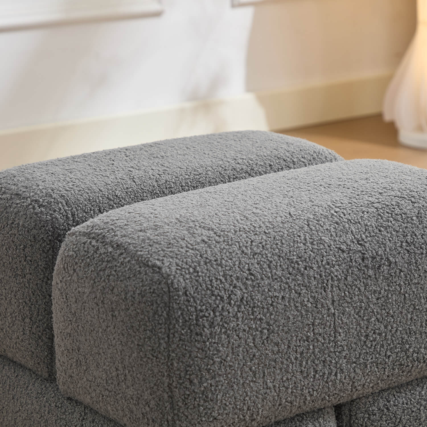 SEYNAR Modern 16.5''Faux Sherpa Square  Cube Otttoman