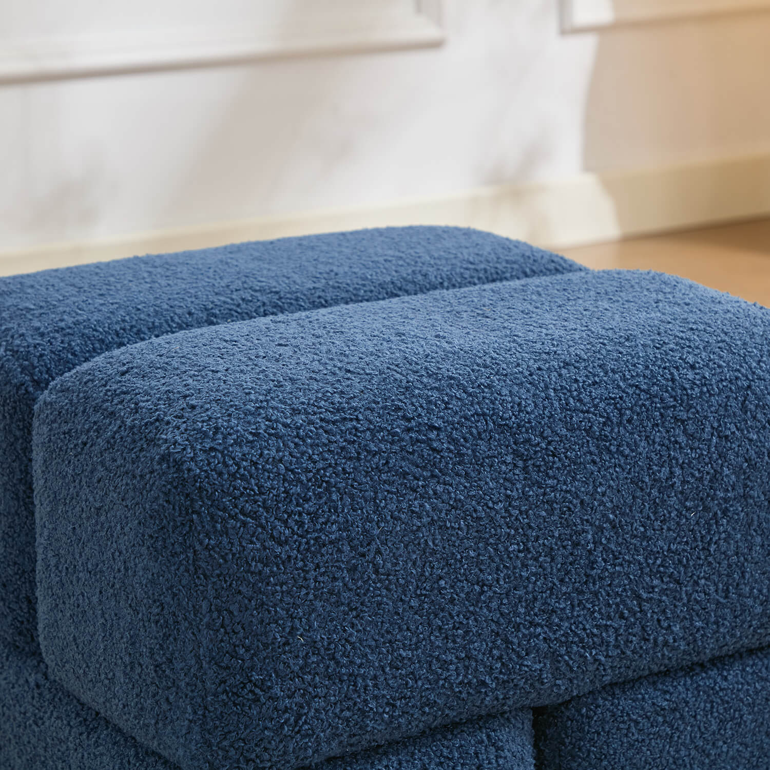 SEYNAR Modern 16.5''Faux Sherpa Square  Cube Otttoman